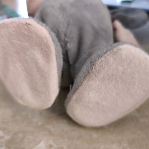 Tikis Mouse Plush like new, red for 3+ years old
