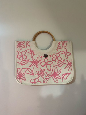 Τσάντα χειρός σαν καινούργια με λουλούδια, μπεζ, ιδανική για παραλία