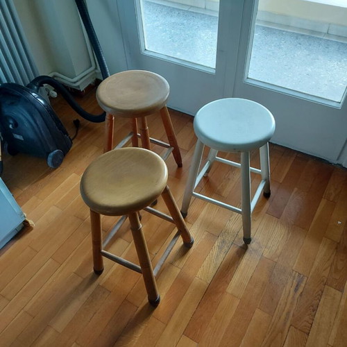 Solid wood stool like new, supports over 85 kg