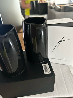 Set of 2 porcelain milk jugs 150ml Serax designed by Ann Demeulemeester new