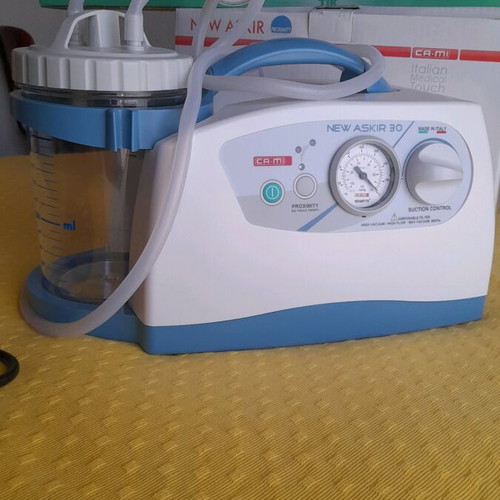 New Askir suction device new with 61 catheters gift