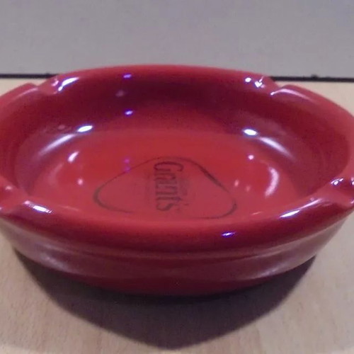 Grant's Scotch Whisky old promotional round ceramic ashtray used