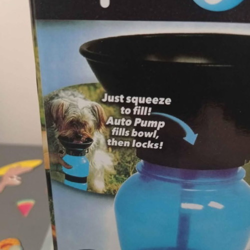 Portable Pet Water Bottle 750 ml new, with carrying ring