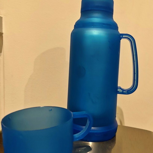 Thermos bottles 500ml pack of 500, new, red and blue