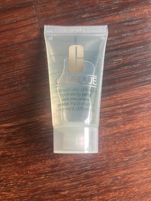 Clinique Dramatically Different Hydrating Jelly anti pollution 30 ml new