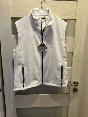 Stenso Aveo Lady white softshell vest XXXL and City Life red quilted vest M