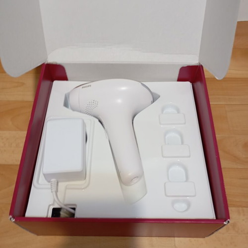 Philips laser hair removal device