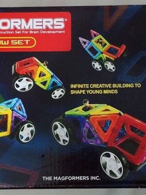Magformers magnetic construction toy used, vehicle set