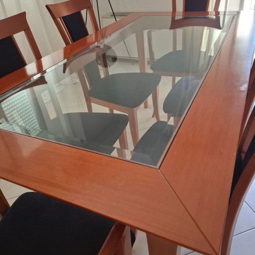 Dining set cherry wood and glass table with 6 chairs like new
