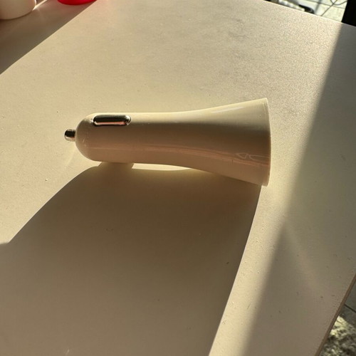 USB Dual Port 12W Car Charger white used