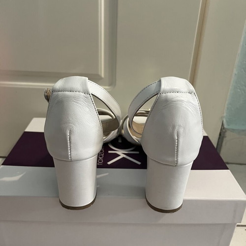 Gianna Kazakou leather white sandals like new