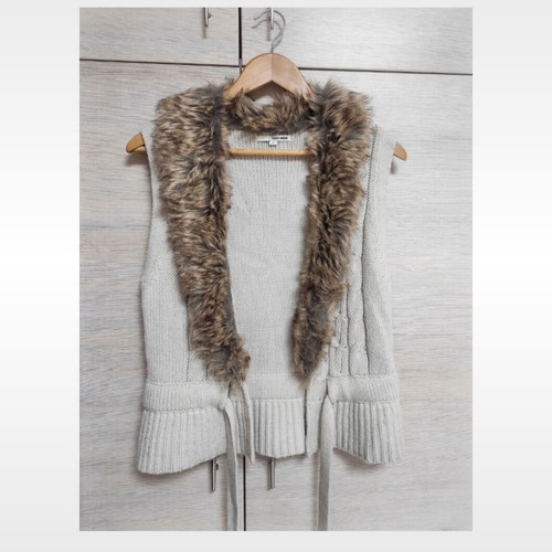 Tally Weijl sleeveless knit vest cardigan like new with faux fur