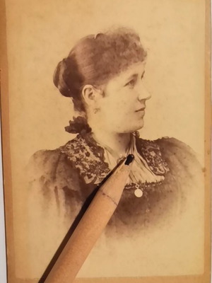 Old photograph Greek woman of Trebizond used with Kakoulis logo