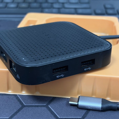 HyperDrive USB4 Mobile Dock HD583 like new, 8K video support