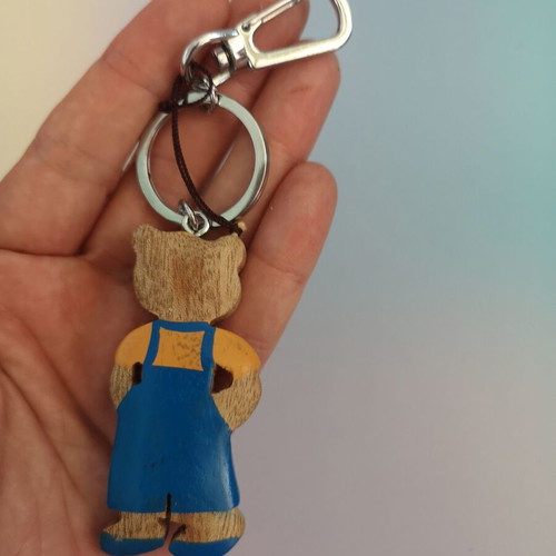 Wooden keychain with Bernie bear from Lollo & Bernie mascots