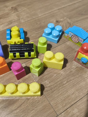 Baby building blocks set, 12 pieces