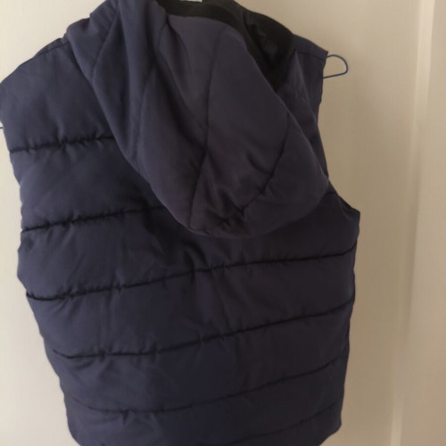 Children's vest with hood and pockets like new, size 146 cm, blue
