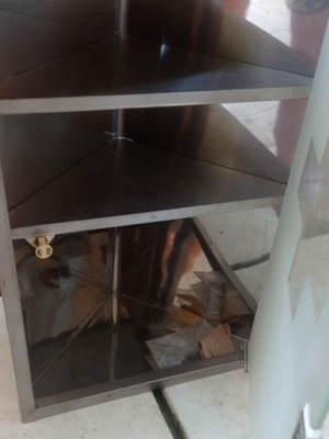 Ντουλαμπι φαρμακειου
