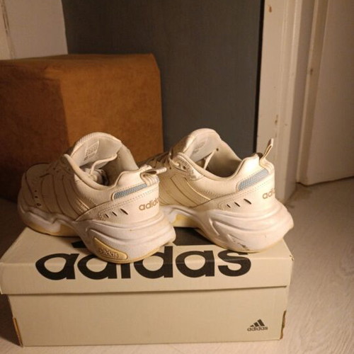 Adidas Strutter Chunky Sneakers like new, size 40, white beige