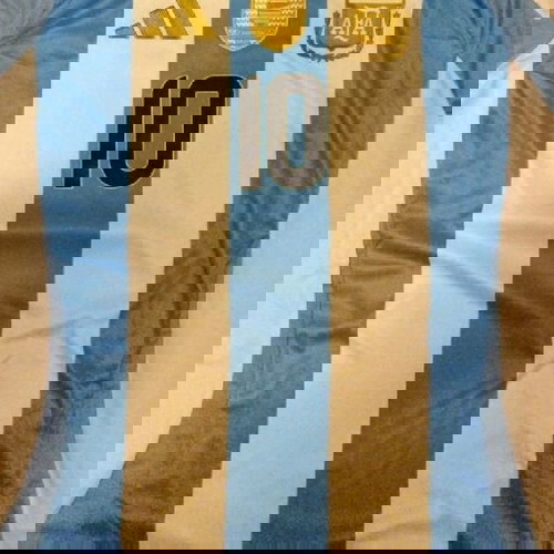 Argentina εμφανηση messi copa america γνήσια!με ολα τα σήματα ραμμενα patch.για λιγω τιμη