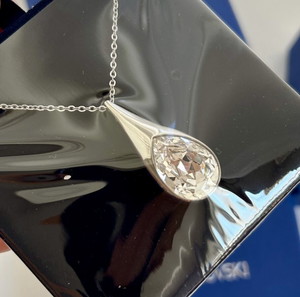 Swarovski κολιέ καινούριο
