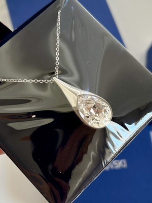 Swarovski necklace new silver