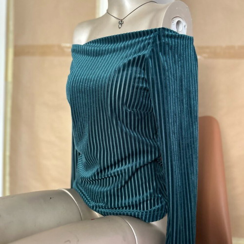 Green long-sleeve off-shoulder Wyldr blouse like new, size XS