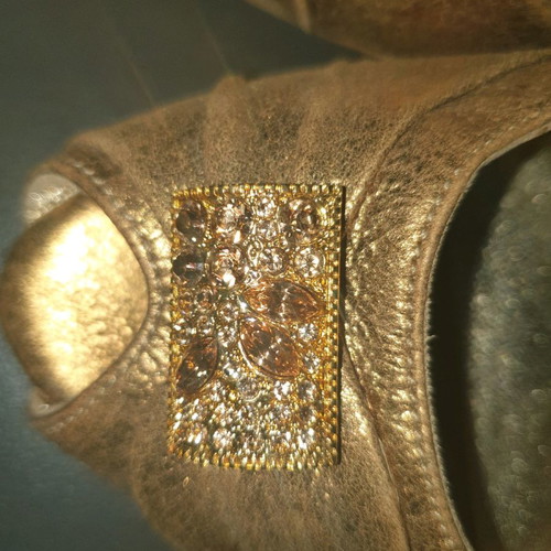 Pumps new size 36 gold leather
