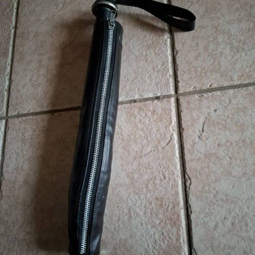 Seiko umbrella like new, black with leather case