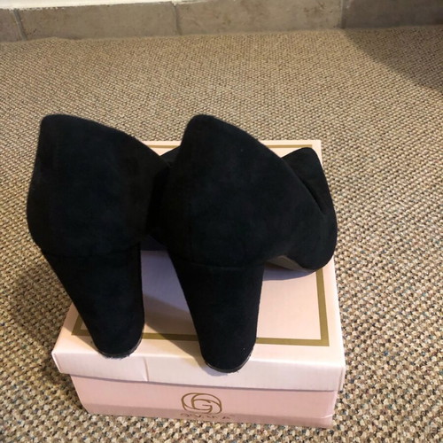 Velvet pumps new 10 cm black size 38
