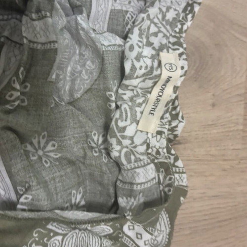Mind Your Style crop shirt one size, worn once