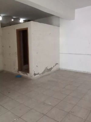 Commercial Storefront With 6m Display Window Near Lagkada