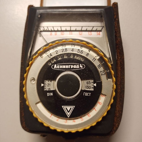 Lenigrad 4 light meter used, in good condition