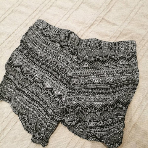 Women's black and white shorts size 38 like new