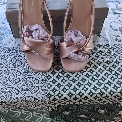 Voi & Noi satin sandals size 36, heel height 6cm, new