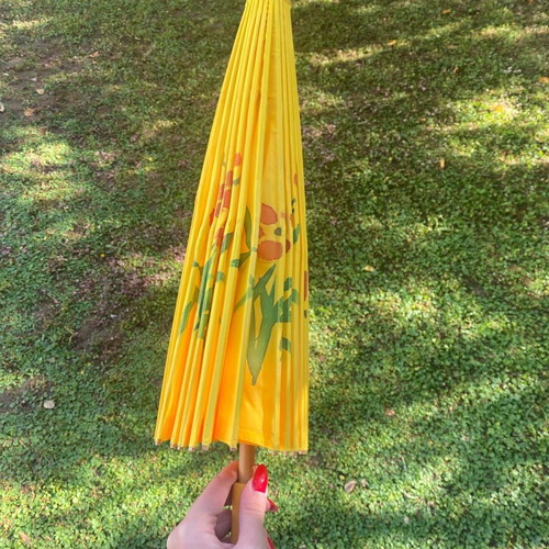 Chinese umbrella yellow like new with defect
