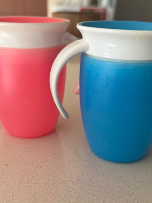 Munchkin Miracle 360° toddler cups used, pack of 2, blue and pink