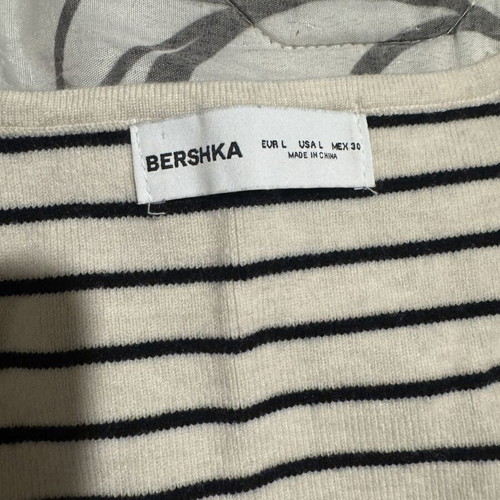 Bershka wool texture top black and white size L like new