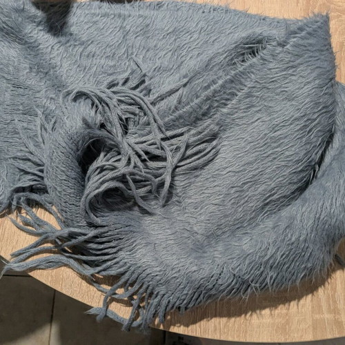 Scarf used gray