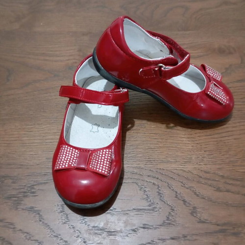 Migato red patent leather ballerina shoes, size 25
