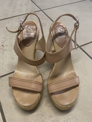 Giorgio Salustro beige platform sandals used, size 39