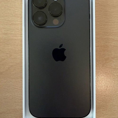 Apple iPhone 14 Pro 256GB Space Black like new, e-sim only, 7 new cases