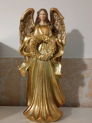 Angel with wreath 35 cm new, resin