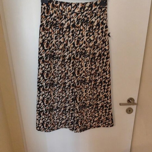 Zip Culottes Lynne medium like new, leopard print, black and brown