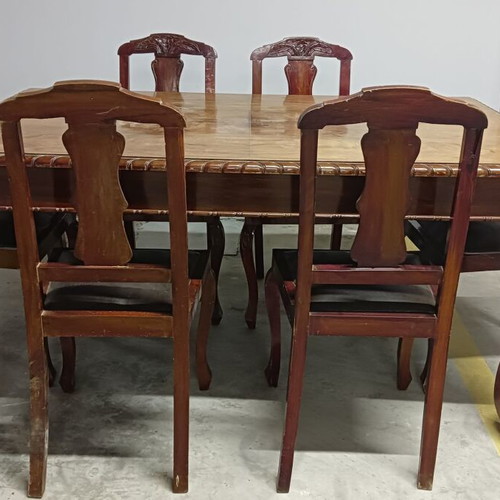 Antique dining set used with lion legs and claw feet