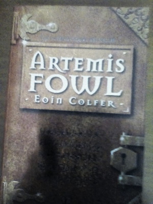 Artemis Fowl book in English with a plot like Harry Potter