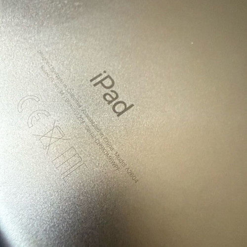 iPad 8th used for parts, pack of 5 pieces