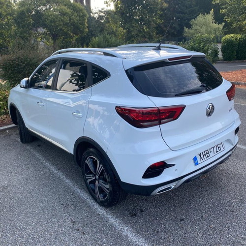 Mg ZS SUV 2024 like new, manual, petrol, 50,000 km, white