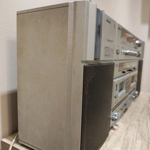 Philips D8734 boombox used, radio works