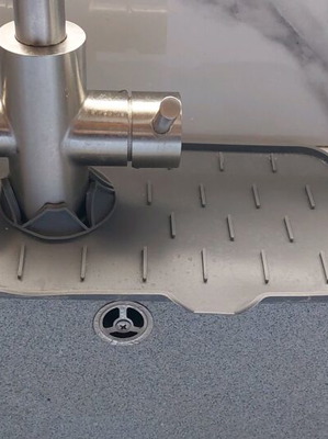 Silicone sink drainer used